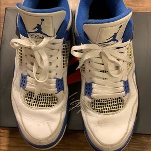 Air Jordan 4
